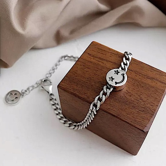 STERLING SILVER SMILEY FACE BRACELET - Picture 2 of 6